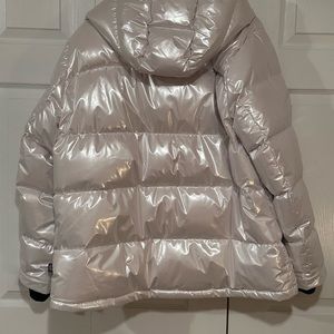 TNA Super Puff Original, Pearl White, Lacquer, Women’s XL